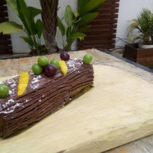 BÛCHE DE NOËL : CHOCOLAT - VANILLE ET MANGUE