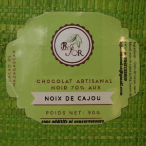 CHOCOLAT ARTISANAL NOIR 70% AUX NOIX DE CAJOU