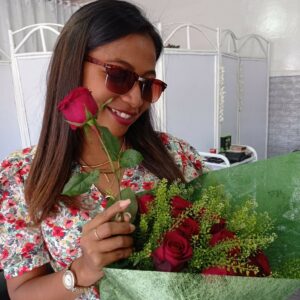 (20) Roses Rouges - Amour & Passion